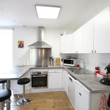 Cosy Au Coeur Du Parc Des Volcans D'auvergne, Ideal Pour Rando Et Detente, 4 Pers., 80m² - Fr-1-742-296 *