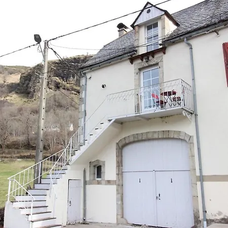 Cosy Au Coeur Du Parc Des Volcans D'auvergne, Ideal Pour Rando Et Detente, 4 Pers., 80m² - Fr-1-742-296